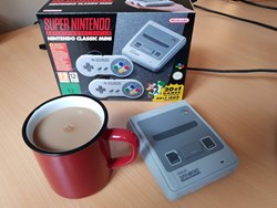 Peering at the SNES Mini Classic