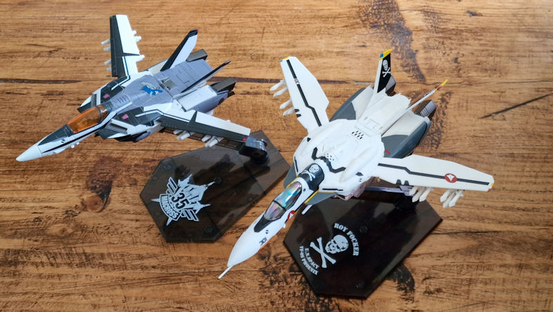 UK Anime Network - Hi Metal R Macross Phoenix VF-0S